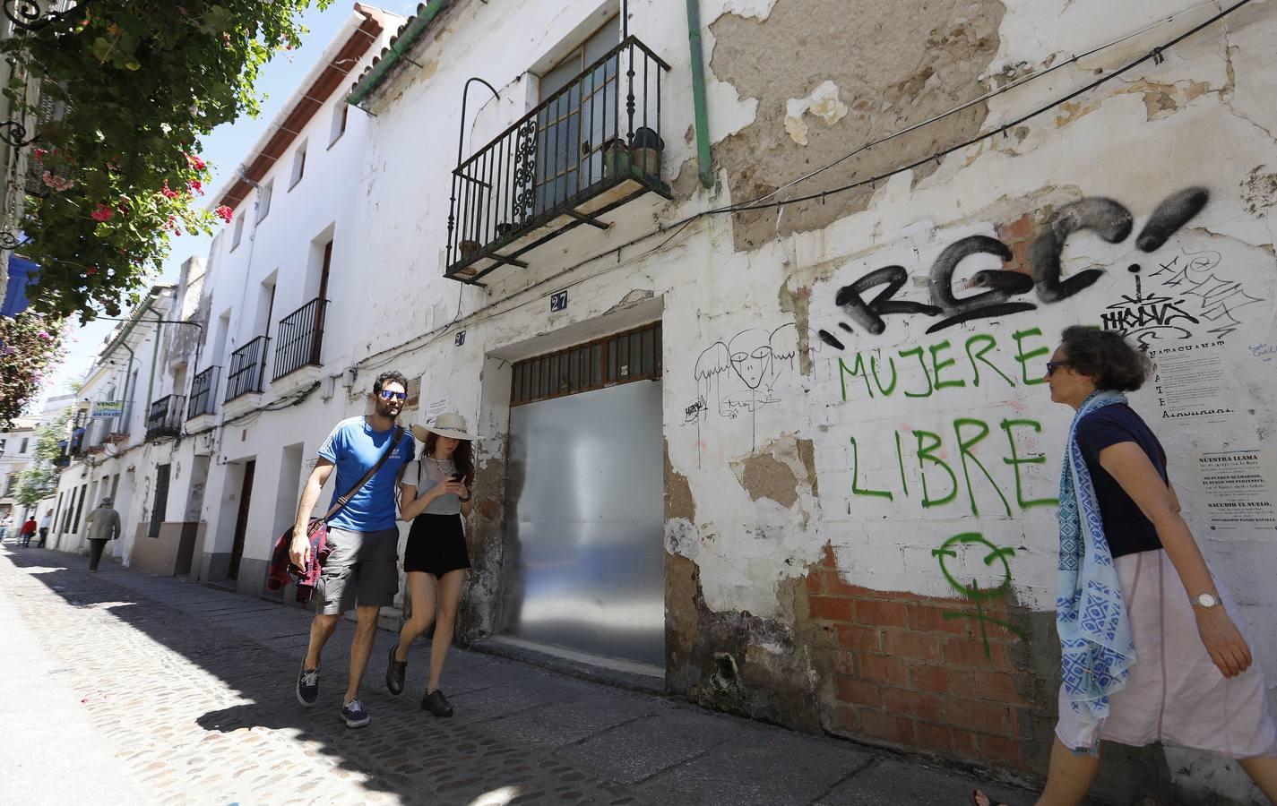 Los solares y casas vacías del Casco Histórico de Córdoba ocupan nueve veces el Arcángel